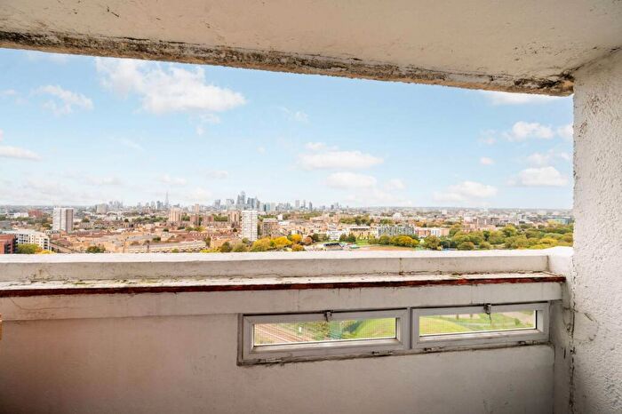 2 Bedroom Flat For Sale In Leopold Street, Bow, London, E3