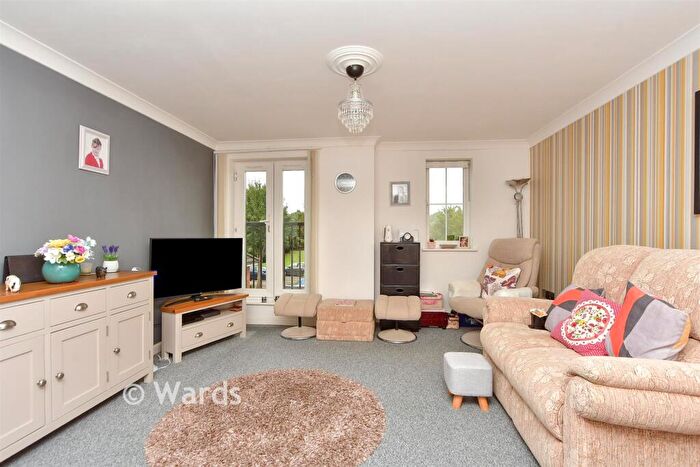 2 Bedroom Flat For Sale In Amethyst Drive, Sittingbourne, Kent, ME10
