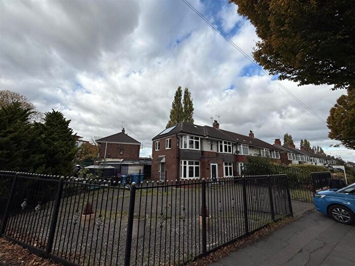 6 Bedroom End Of Terrace House For Sale In Cranbrook Avenue, Hull, HU6