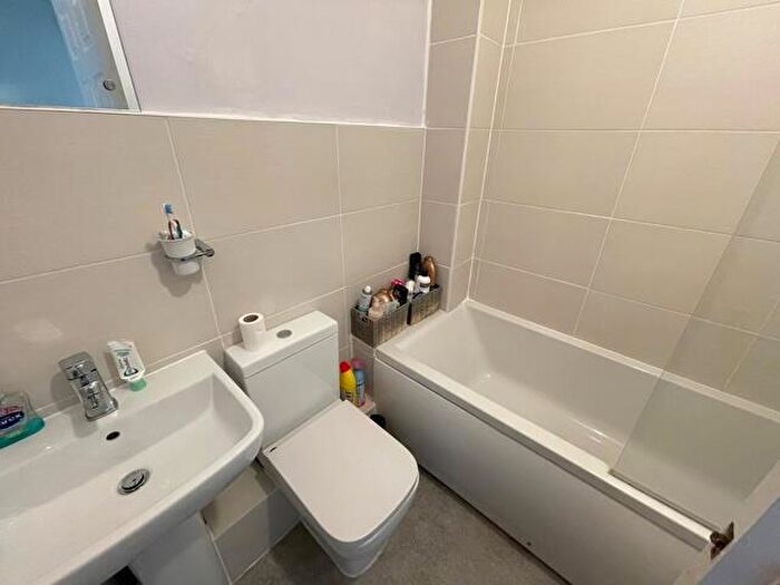 2 Bedroom Flat To Rent In Burton Road, West Didsbury, M20