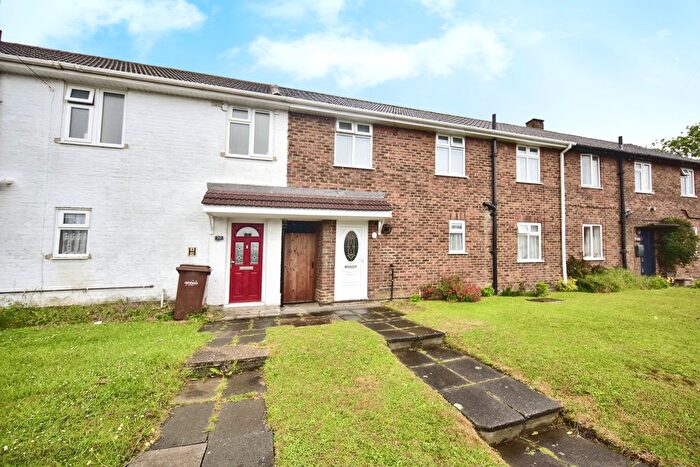 4 Bedroom Terraced House For Sale In Hawkhurst Road, Gillingham, ME8