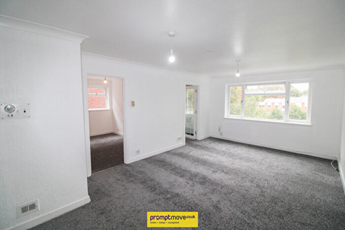 3 Bedroom Flat To Rent In Old Bedford Road Luton, LU2
