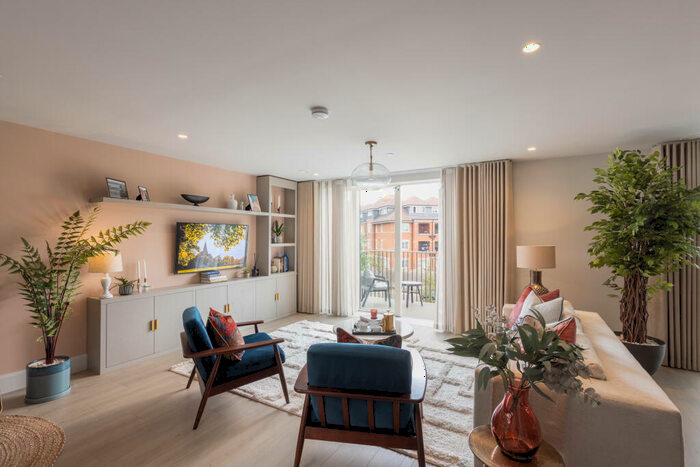 2 Bedroom Retirement Property For Sale In Hobbs Close, West Byfleet, KT14
