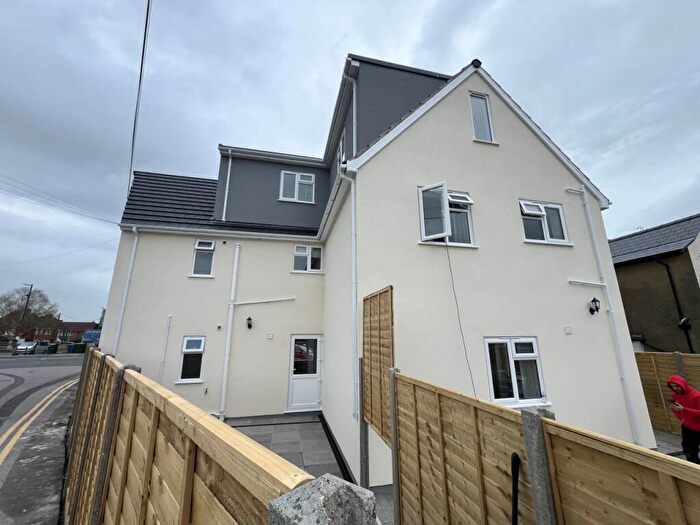 1 Bedroom Flat To Rent In Imber Road, Warminster, Wiltshire, BA12