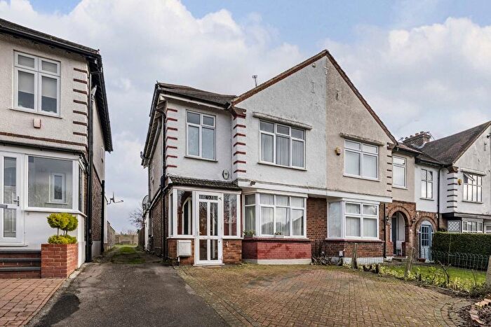 4 Bedroom Property To Rent In Lionel Road North, Brentford, TW8