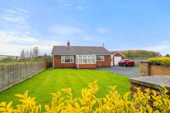 3 Bedroom Detached Bungalow For Sale In Slackholme End, Hogsthorpe, PE24