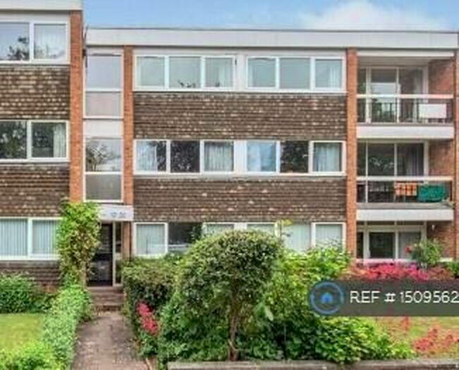 2 Bedroom Flat To Rent In Warren Court, Leamington Spa, CV32