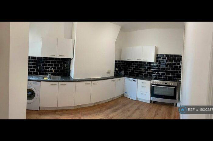 3 Bedroom Semi-Detached House To Rent In Edenhall Avenue, Manchester, M19