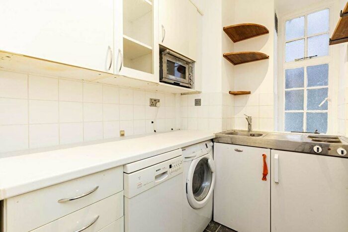 1 Bedroom Flat To Rent In Hillside Court, Hampstead, NW3