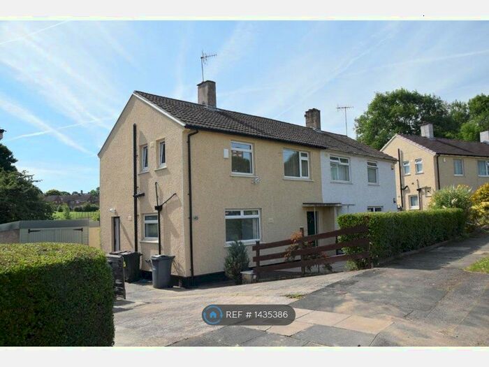 3 Bedroom Semi-Detached House To Rent In Springdale Crescent, Idle, Bradford, BD10