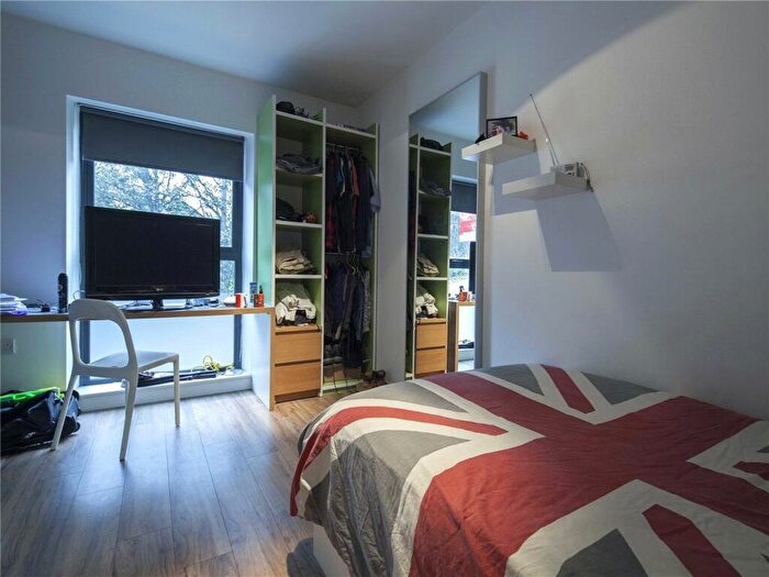 1 Bedroom Terraced House To Rent In Whitegate Road, Huddersfield, HD4