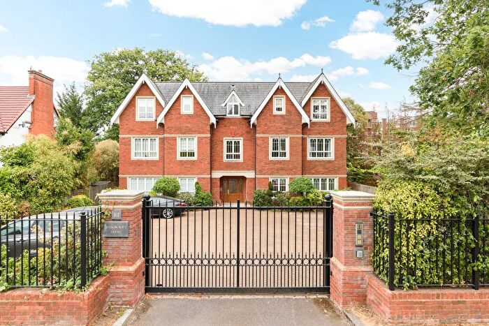 2 Bedroom Flat For Sale In Manorcroft House, Ashley Road, Walton-On-Thames, KT12