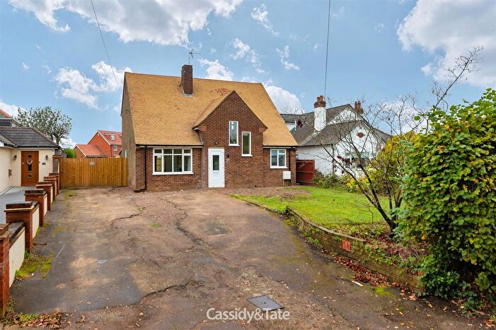 3 Bedroom Detached House To Rent In Oaklands Lane, Smallford, St.Albans, AL4