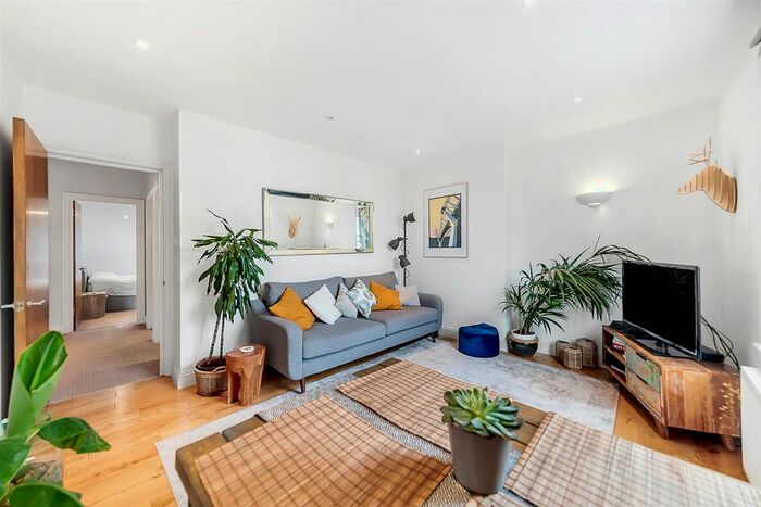2 Bedroom Flat To Rent In Lambert Road, London, SW2