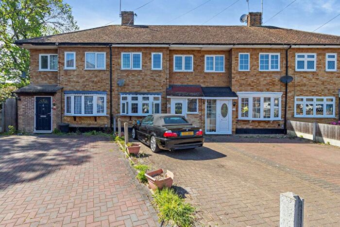 3 Bedroom Terraced House For Sale In Karen Close, Rainham, RM13