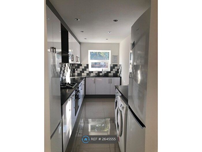 5 Bedroom Terraced House To Rent In Blenheim Road, Reading, RG1