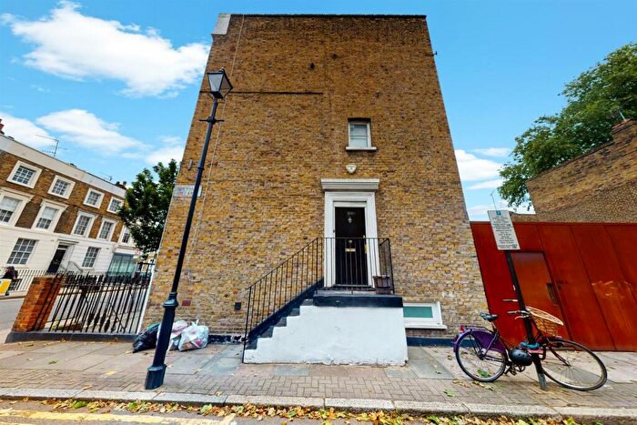 2 Bedroom Apartment To Rent In New North Road, Islington, N1