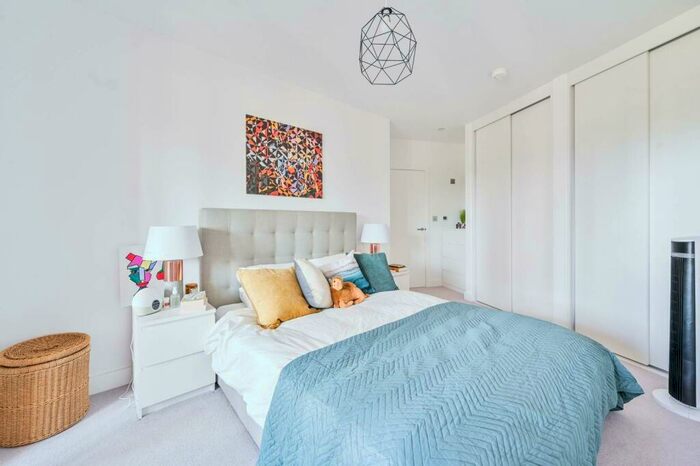 1 Bedroom Flat To Rent In Wansbeck Road, , Hackney Wick, London, E3