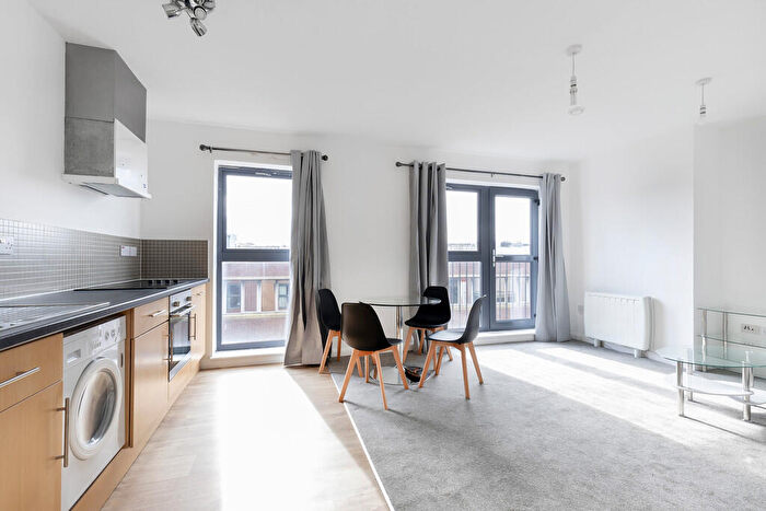 1 Bedroom Apartment To Rent In Fleet Street, Swindon, SN1