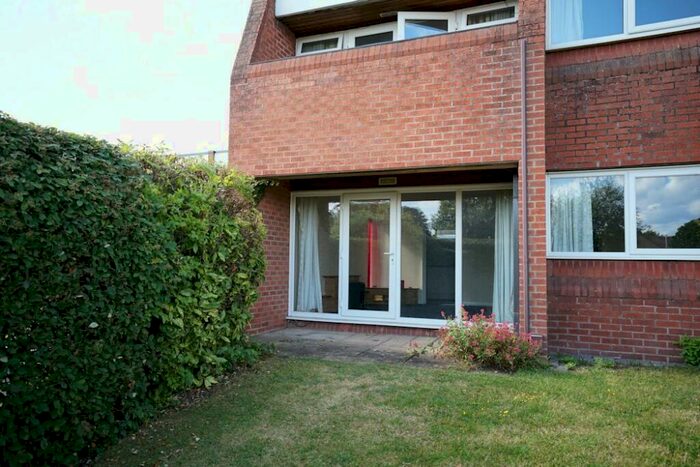 1 Bedroom Flat To Rent In Knightthorpe Court Burns Road Loughborough Leicestershire, LE11