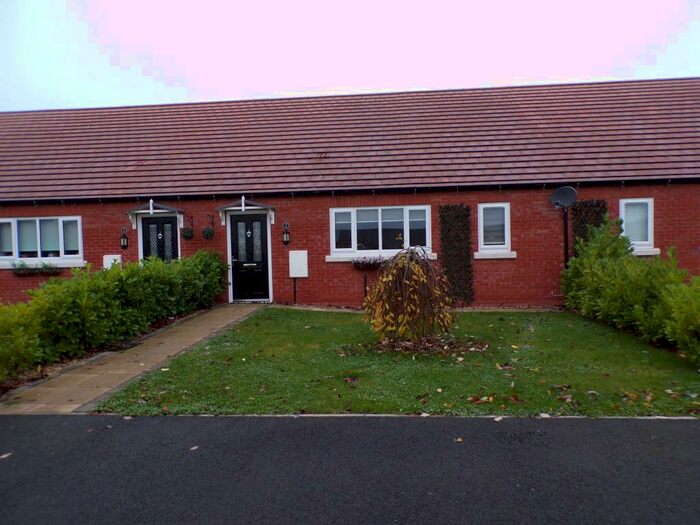 2 Bedroom Bungalow For Sale In Roy's Drive, Tetney, Grimsby, DN36