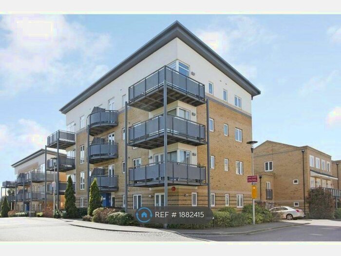 2 Bedroom Flat To Rent In Cassio Place, Watford, WD18