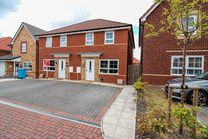 3 Bedroom Semi-Detached House For Sale In Mirabelle Way, Harworth, Doncaster, DN11