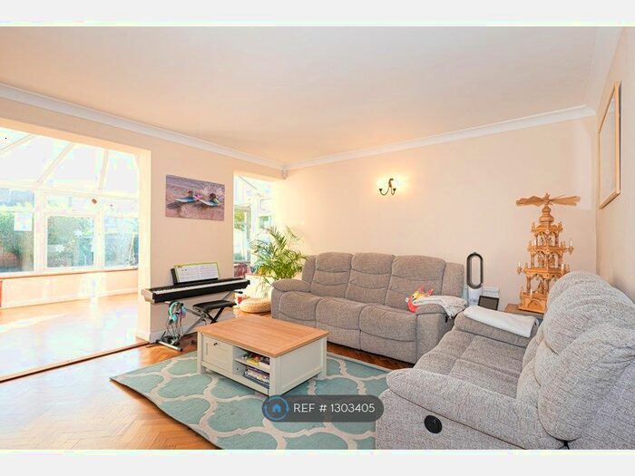 5 Bedroom Terraced House To Rent In Lake Road, London SW19