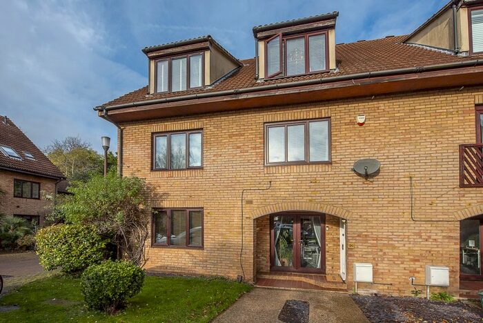 3 Bedroom Town House To Rent In Albany Mews, Kingston Upon Thames KT2