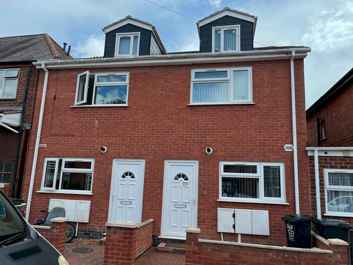 4 Bedroom Semi-Detached House To Rent In Nansen Road, Leiceser, LE5