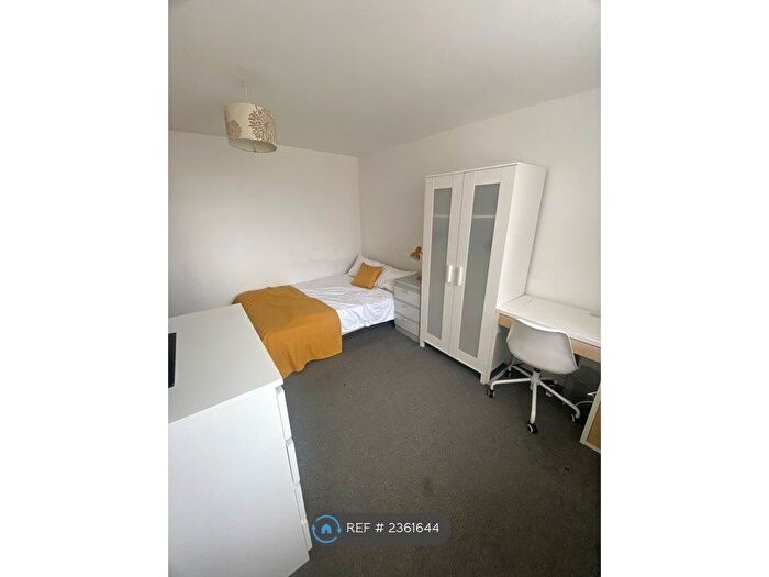 5 Bedroom Detached House To Rent In Brabourne Close, Canterbury, CT2