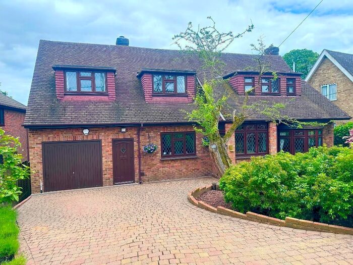 4 Bedroom Detached House For Sale In Highland Road, Badgers Mount, Sevenoaks, TN14