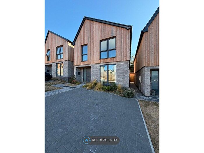 4 Bedroom Detached House To Rent In Pulling Road, Exeter, EX4