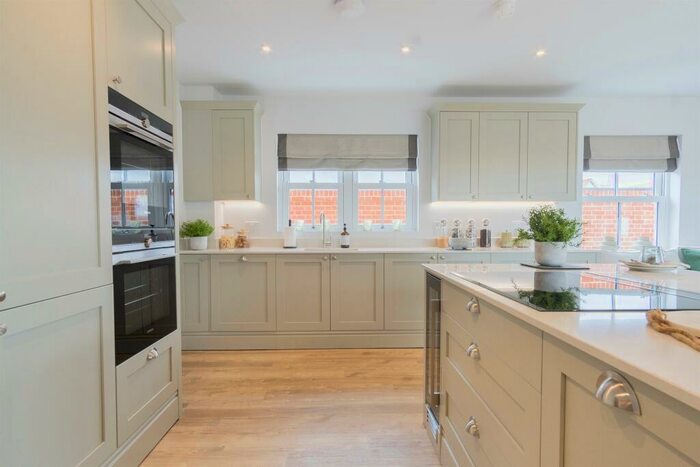 5 Bedroom Detached House For Sale In Manningtree Park, Mistley, Manningtree, CO11