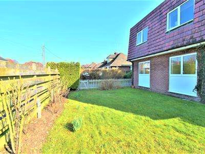 2 Bedroom House To Rent In New Road, Bourne End, SL8