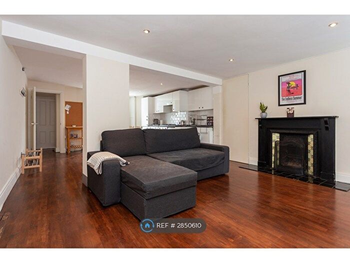 1 Bedroom Flat To Rent In Turret Grove, London, SW4