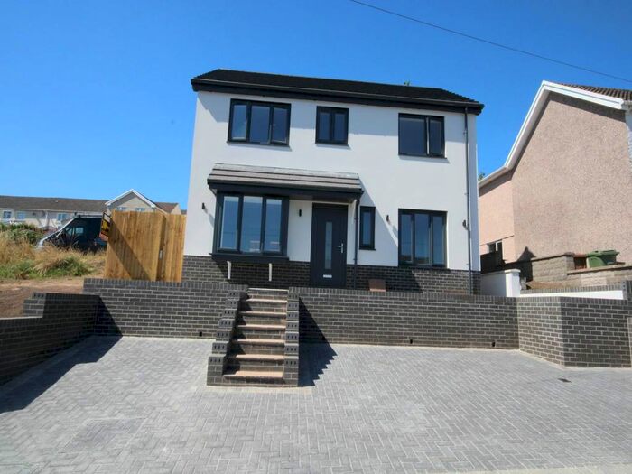 3 Bedroom Property To Rent In Fflorens Road, Newbridge, Newport, NP11