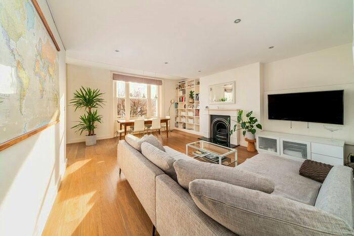 2 Bedroom Flat To Rent In Sutherland Avenue, London, W9
