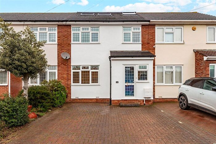 4 Bedroom Terraced House For Sale In Limerick Gardens, Upminster, RM14
