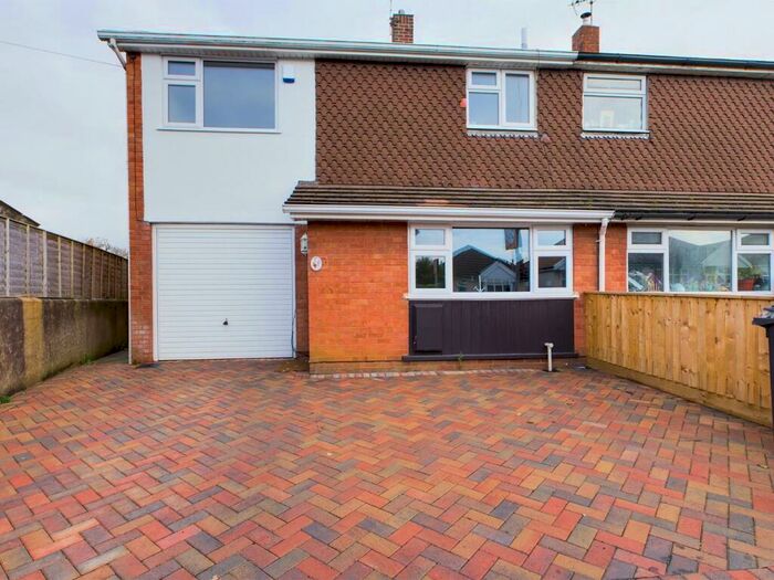 3 Bedroom End Of Terrace House To Rent In Park Road, Staple Hill, Bristol, BS16