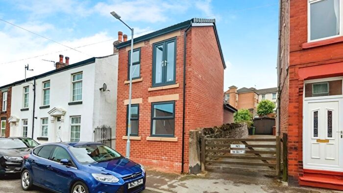 1 Bedroom Detached House To Rent In Willow Grove, Marple, Stockport, Greater Manchester, SK6