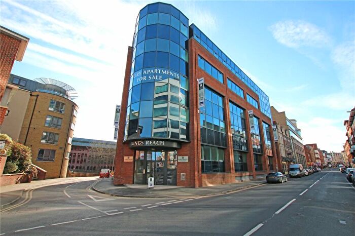 1 Bedroom Apartment To Rent In Kings Reach, - Kings Road, Reading, Berkshire, RG1