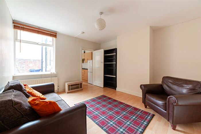 2 Bedroom Apartment To Rent In Chillingham Road, Heaton, NE6