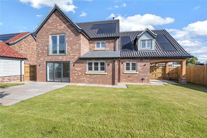 4 Bedroom Detached House For Sale In Old Coopers Yard, Aslacton, Norwich, Norfolk, NR15