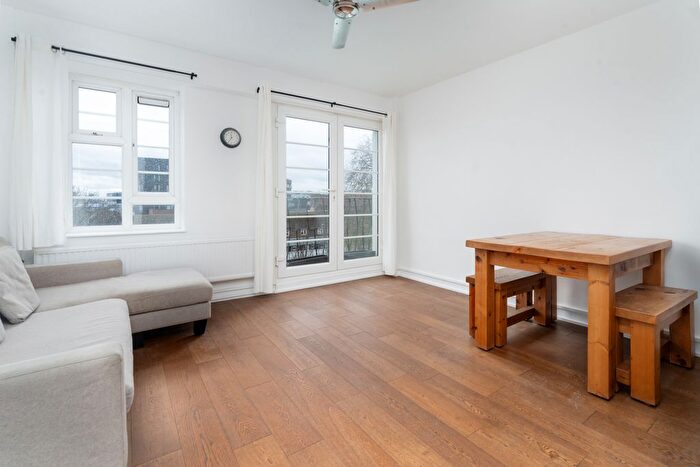 1 Bedroom Flat To Rent In Clarence Way, London, NW1