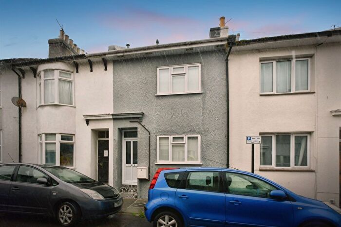 2 Bedroom Maisonette For Sale In St. Martins Street, Brighton, BN2