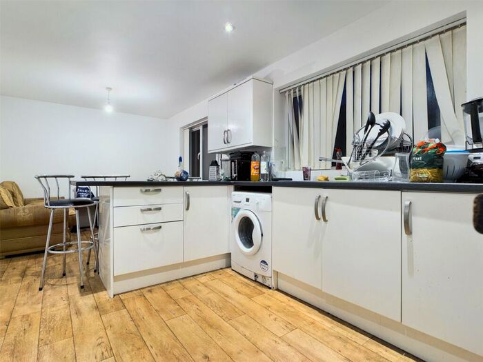 6 Bedroom Semi-Detached House To Rent In Rushlake Close, Brighton, BN1