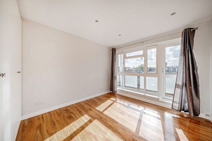 2 Bedroom Flat For Sale In Cardross Street, London, W6