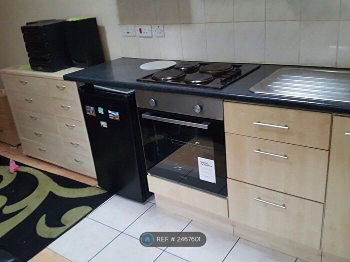 Studio To Rent In Jersey Road, Hounslow, TW3