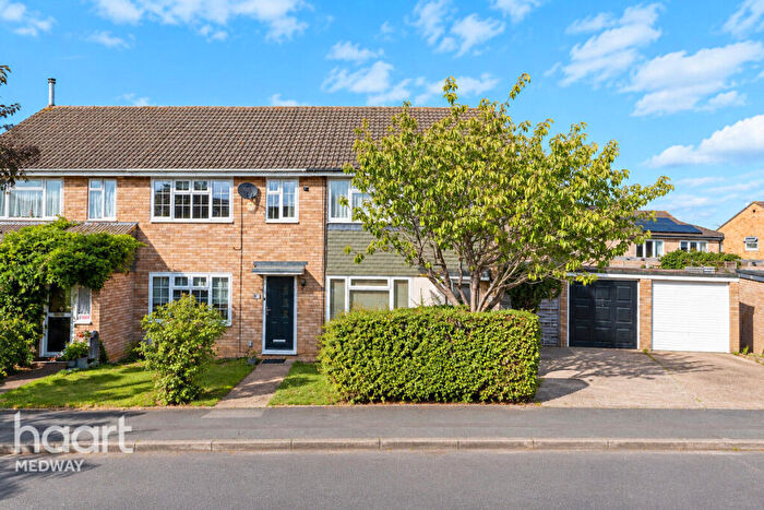3 Bedroom Terraced House For Sale In Mallingdene Close, Rochester, ME3